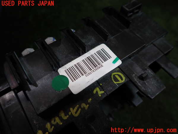 5UPJ-22926741]ジープ・コマンダー(H620)ヒューズボックス1 中古_m0003.jpg