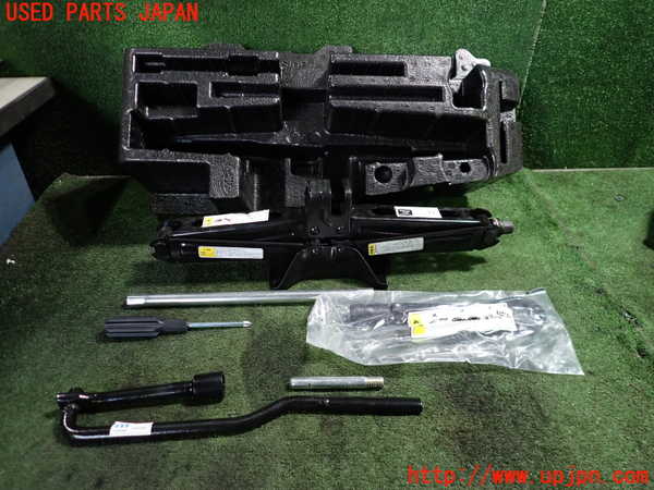 5UPJ-22927805]ジープ・コマンダー(H620)車載工具 中古_m0001.jpg