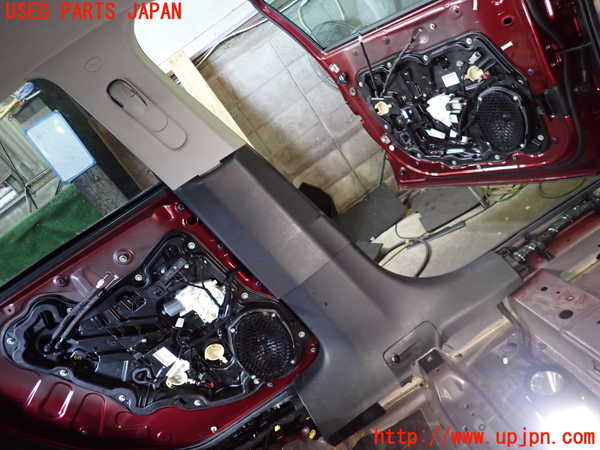 1UPJ-22927670]ジープ・コマンダー(H620)左センターピラートリム 中古_m0001.jpg