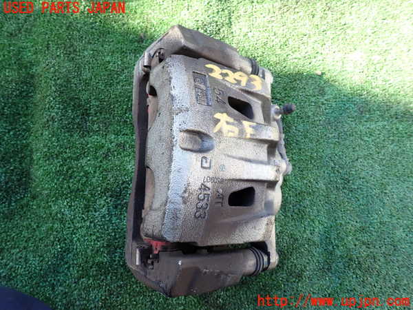 5UPJ-22934080]ハリアー(ZSU60W)右フロントキャリパー 中古_m0001.jpg
