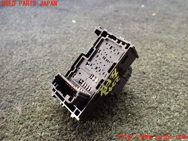 5UPJ-22936245]ハリアー(ZSU60W)左前パワーウィンドウスイッチ 中古_m0002.jpg