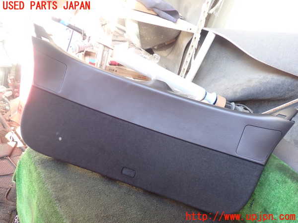 5UPJ-22931578]ハリアー(ZSU60W)バックドア内張り 中古_m0001.jpg