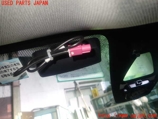 5UPJ-22941195]BMW 218d アクティブツアラー(2C20 F45)フロントガラス 43R-000168 中古_m0005.jpg