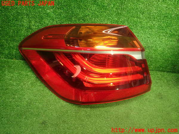 5UPJ-22941536]BMW 218d アクティブツアラー(2C20 F45)左テールランプ 中古_m0001.jpg