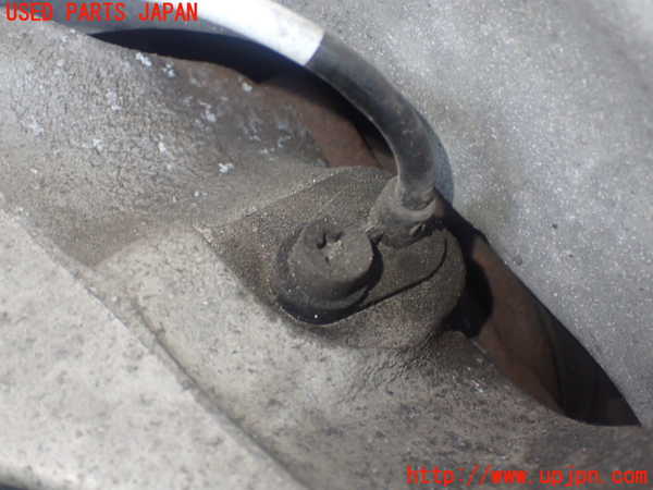 5UPJ-22944290]BMW 218d アクティブツアラー(2C20 F45)右フロントナックルハブ 中古_m0003.jpg