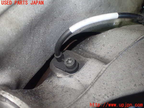 5UPJ-22944295]BMW 218d アクティブツアラー(2C20 F45)左フロントナックルハブ 中古_m0003.jpg