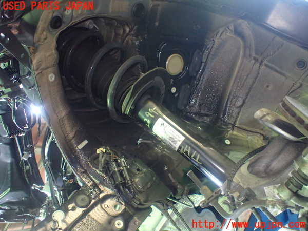 5UPJ-22945025]BMW 218d アクティブツアラー(2C20 F45)左フロントストラット 中古_m0001.jpg