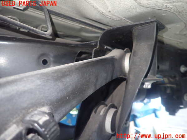 5UPJ-22945156]BMW 218d アクティブツアラー(2C20 F45)左リアアッパーアーム1 中古_m0002.jpg