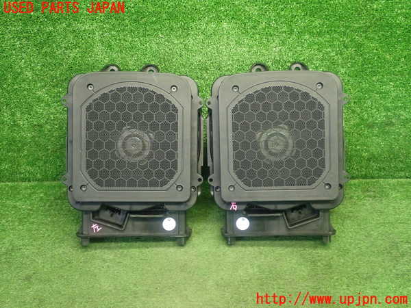 1UPJ-22946530]BMW 218d アクティブツアラー(2C20 F45)ウーハー 中古_m0001.jpg