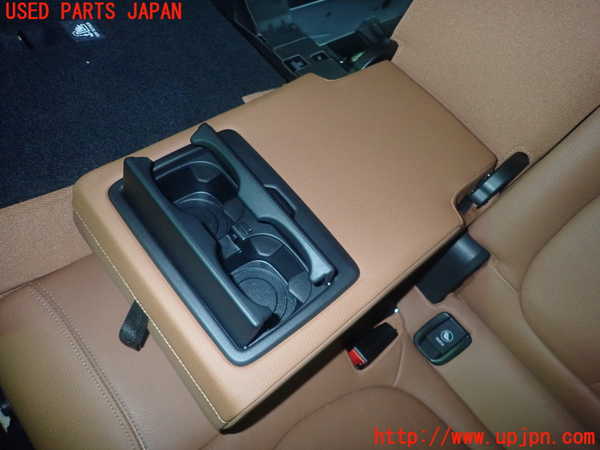 5UPJ-22947175]BMW 218d アクティブツアラー(2C20 F45)左2列目シート 中古_m0004.jpg