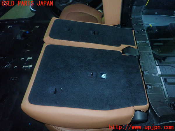 5UPJ-22947175]BMW 218d アクティブツアラー(2C20 F45)左2列目シート 中古_m0005.jpg