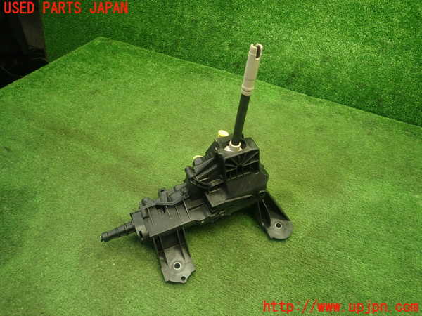 5UPJ-22947555]BMW 218d アクティブツアラー(2C20 F45)ATシフトレバー 中古_m0002.jpg