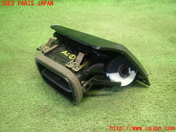 5UPJ-22947526]BMW 218d アクティブツアラー(2C20 F45)エアコン吹き出し口1 (右) 中古_m0002.jpg