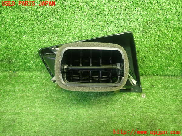 5UPJ-22947526]BMW 218d アクティブツアラー(2C20 F45)エアコン吹き出し口1 (右) 中古_m0004.jpg