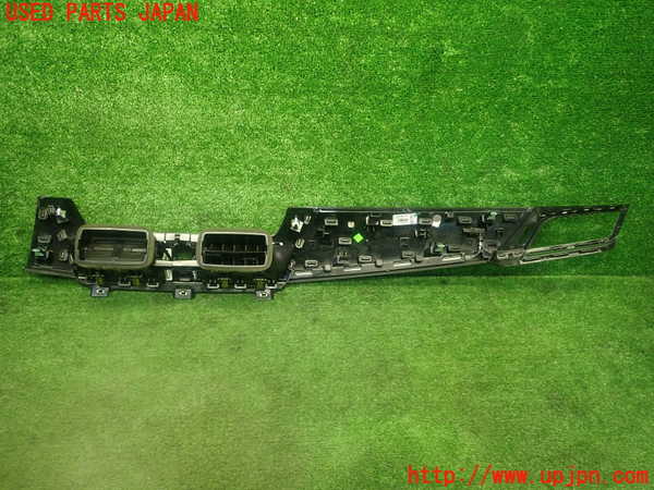 5UPJ-22947528]BMW 218d アクティブツアラー(2C20 F45)エアコン吹き出し口3 (真中) 中古_m0004.jpg