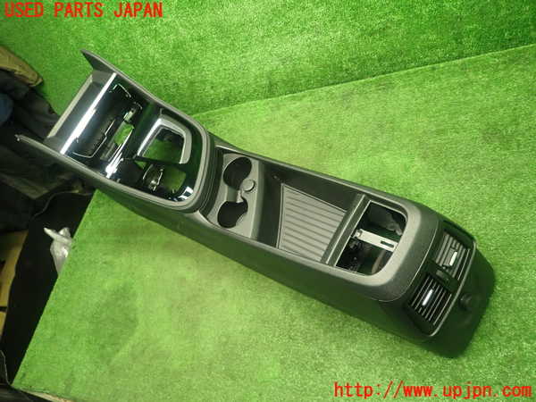5UPJ-22947540]BMW 218d アクティブツアラー(2C20 F45)センターコンソール 中古_m0003.jpg