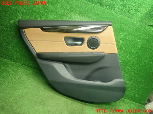 5UPJ-22941324]BMW 218d アクティブツアラー(2C20 F45)左後ドア内張り 中古_m0001.jpg