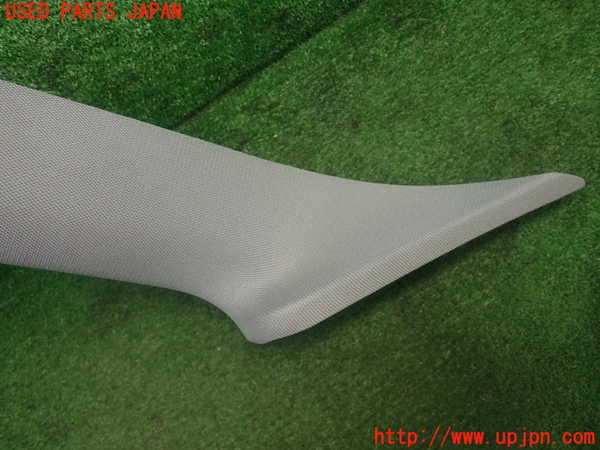 5UPJ-22947660]BMW 218d アクティブツアラー(2C20 F45)左フロントピラートリム 中古_m0003.jpg