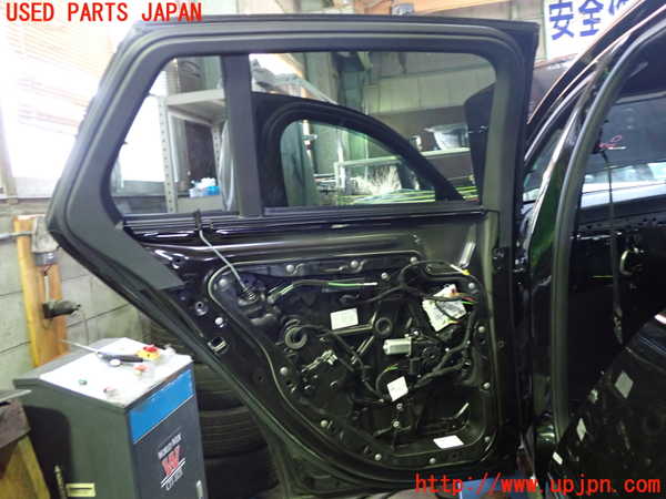 1UPJ-22951320]ベンツ C180 ステーションワゴン(205240C S205)左後ドア 43R-002092 中古_m0005.jpg