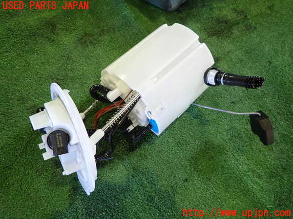 1UPJ-22952510]ベンツ C180 ステーションワゴン(205240C S205)燃料ポンプ 中古_m0002.jpg