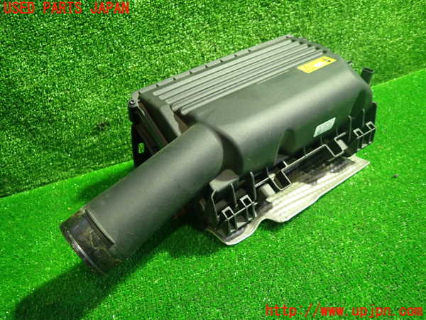 1UPJ-22952560]ベンツ C180 ステーションワゴン(205240C S205)エアクリーナーボックス 中古_m0001.jpg