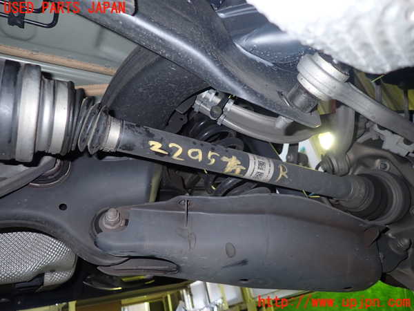 1UPJ-22954025]ベンツ C180 ステーションワゴン(205240C S205)左リアドライブシャフト 中古_m0001.jpg