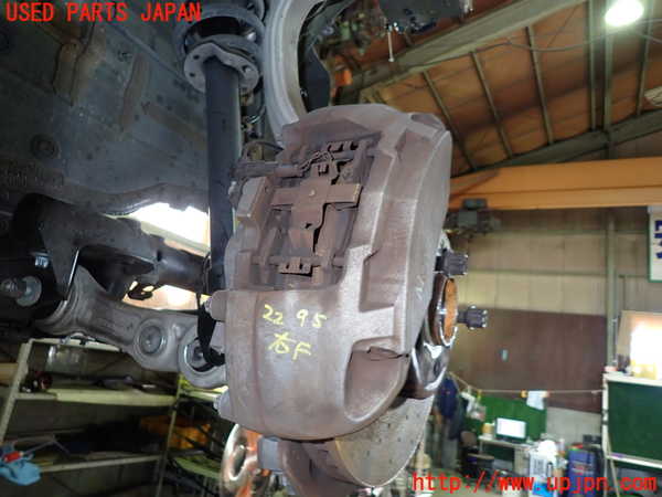1UPJ-22954080]ベンツ C180 ステーションワゴン(205240C S205)右フロントキャリパー 中古_m0001.jpg