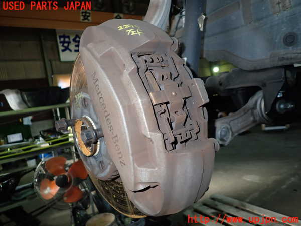 1UPJ-22954085]ベンツ C180 ステーションワゴン(205240C S205)左フロントキャリパー 中古_m0001.jpg