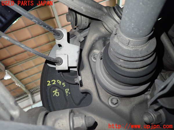1UPJ-22954300]ベンツ C180 ステーションワゴン(205240C S205)右リアナックルハブ 中古_m0002.jpg