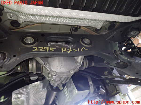 1UPJ-22955295]ベンツ C180 ステーションワゴン(205240C S205)リアメンバー 中古_m0001.jpg