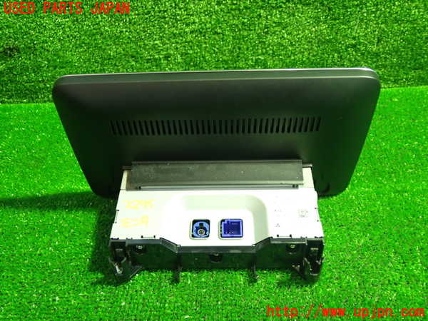 1UPJ-22956629]ベンツ C180 ステーションワゴン(205240C S205)モニター 中古_m0003.jpg