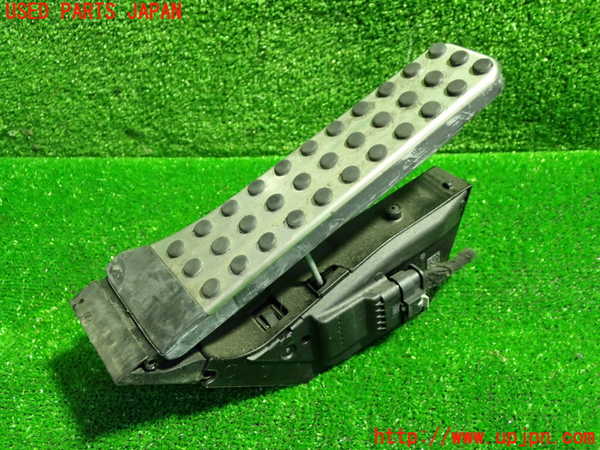 1UPJ-22956382]ベンツ C180 ステーションワゴン(205240C S205)センサー2 (アクセルペダル) 中古_m0001.jpg