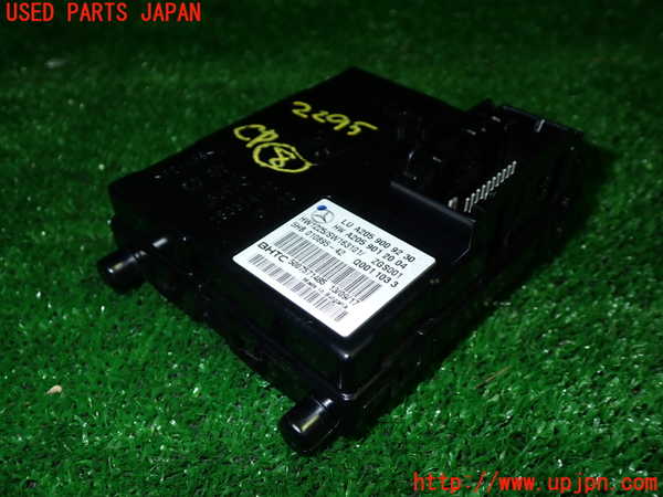 1UPJ-22956153]ベンツ C180 ステーションワゴン(205240C S205)コンピューター8 (A205 900 92 30) 中古_m0001.jpg