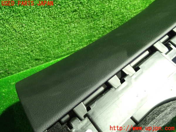 1UPJ-22957516]ベンツ C180 ステーションワゴン(205240C S205)グローブボックス1 中古_m0004.jpg