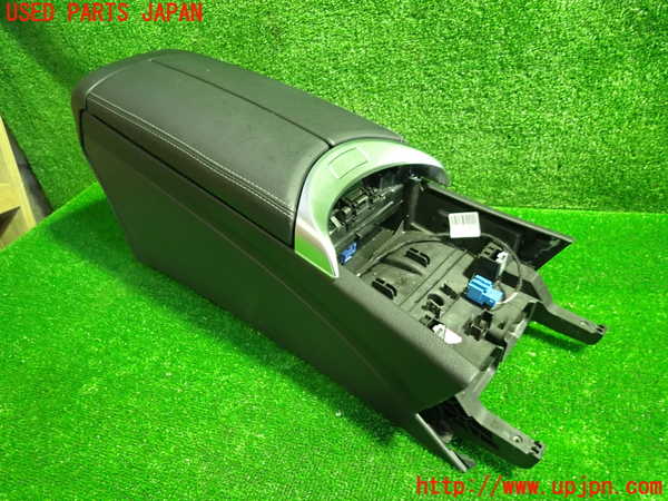 1UPJ-22957540]ベンツ C180 ステーションワゴン(205240C S205)センターコンソール 中古_m0001.jpg