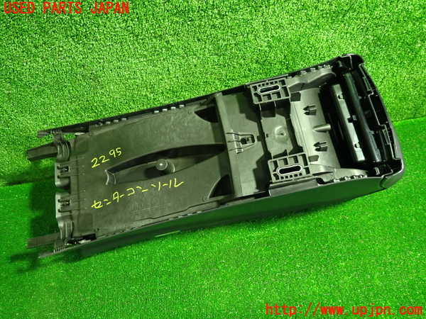 1UPJ-22957540]ベンツ C180 ステーションワゴン(205240C S205)センターコンソール 中古_m0005.jpg