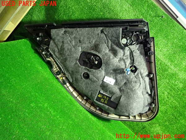 1UPJ-22951294]ベンツ C180 ステーションワゴン(205240C S205)右後ドア内張り 中古_m0003.jpg