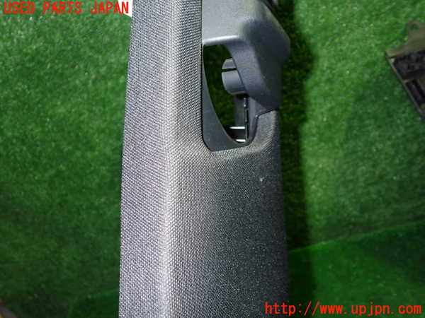 1UPJ-22957665]ベンツ C180 ステーションワゴン(205240C S205)右センターピラートリム 中古_m0004.jpg