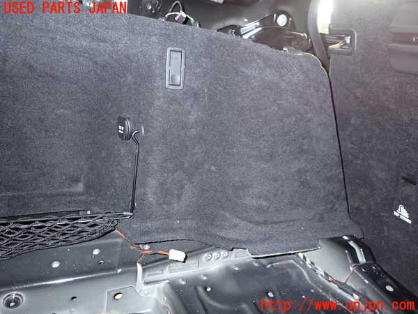1UPJ-22957680]ベンツ C180 ステーションワゴン(205240C S205)左リアピラートリム 中古_m0003.jpg