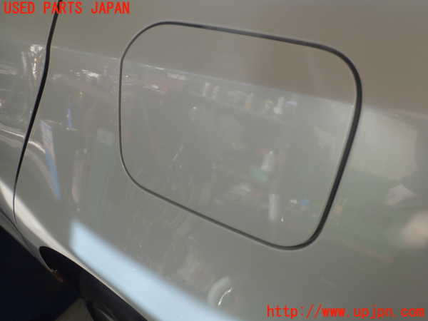 5UPJ-22961690]カローラ ハイブリッド(ZWE215)フューエルリッド 中古_m0001.jpg