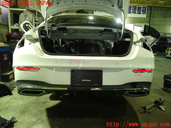 5UPJ-22991610]ベンツ CLA200 d(118312M C118)リアバンパー 中古_m0001.jpg