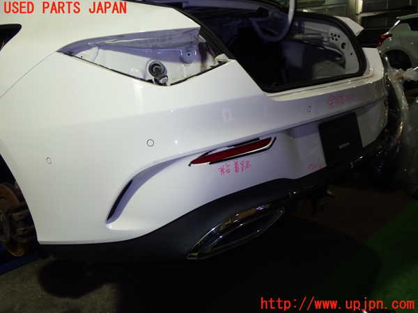 5UPJ-22991610]ベンツ CLA200 d(118312M C118)リアバンパー 中古_m0002.jpg
