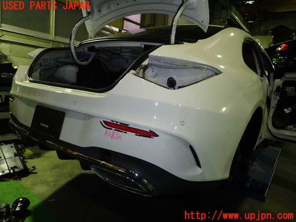 5UPJ-22991610]ベンツ CLA200 d(118312M C118)リアバンパー 中古_m0003.jpg