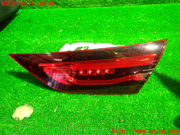 1UPJ-22991550]ベンツ CLA200 d(118312M C118)右リアフィニッシャー 中古_m0001.jpg