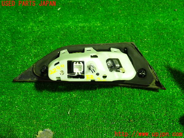 1UPJ-22991550]ベンツ CLA200 d(118312M C118)右リアフィニッシャー 中古_m0003.jpg