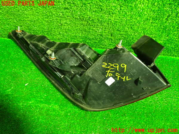1UPJ-22991530]ベンツ CLA200 d(118312M C118)右テールランプ 中古_m0004.jpg
