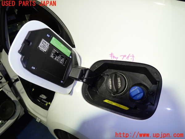 5UPJ-22991690]ベンツ CLA200 d(118312M C118)フューエルリッド 中古_m0002.jpg