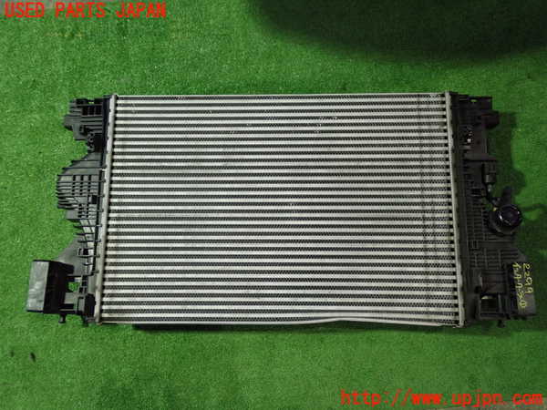 1UPJ-22992451]ベンツ CLA200 d(118312M C118)インタークーラー1 中古_m0001.jpg