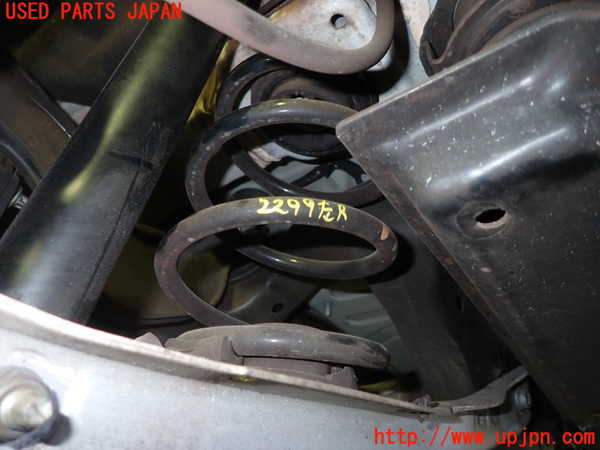 5UPJ-22995105]ベンツ CLA200 d(118312M C118)左リアスプリング 中古_m0001.jpg