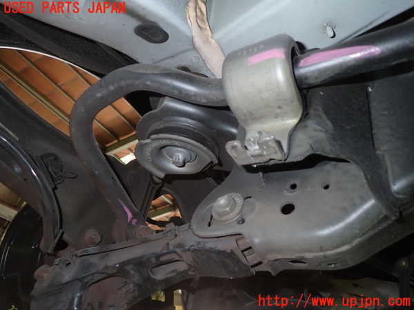 5UPJ-22995445]ベンツ CLA200 d(118312M C118)リアスタビライザー 中古_m0002.jpg